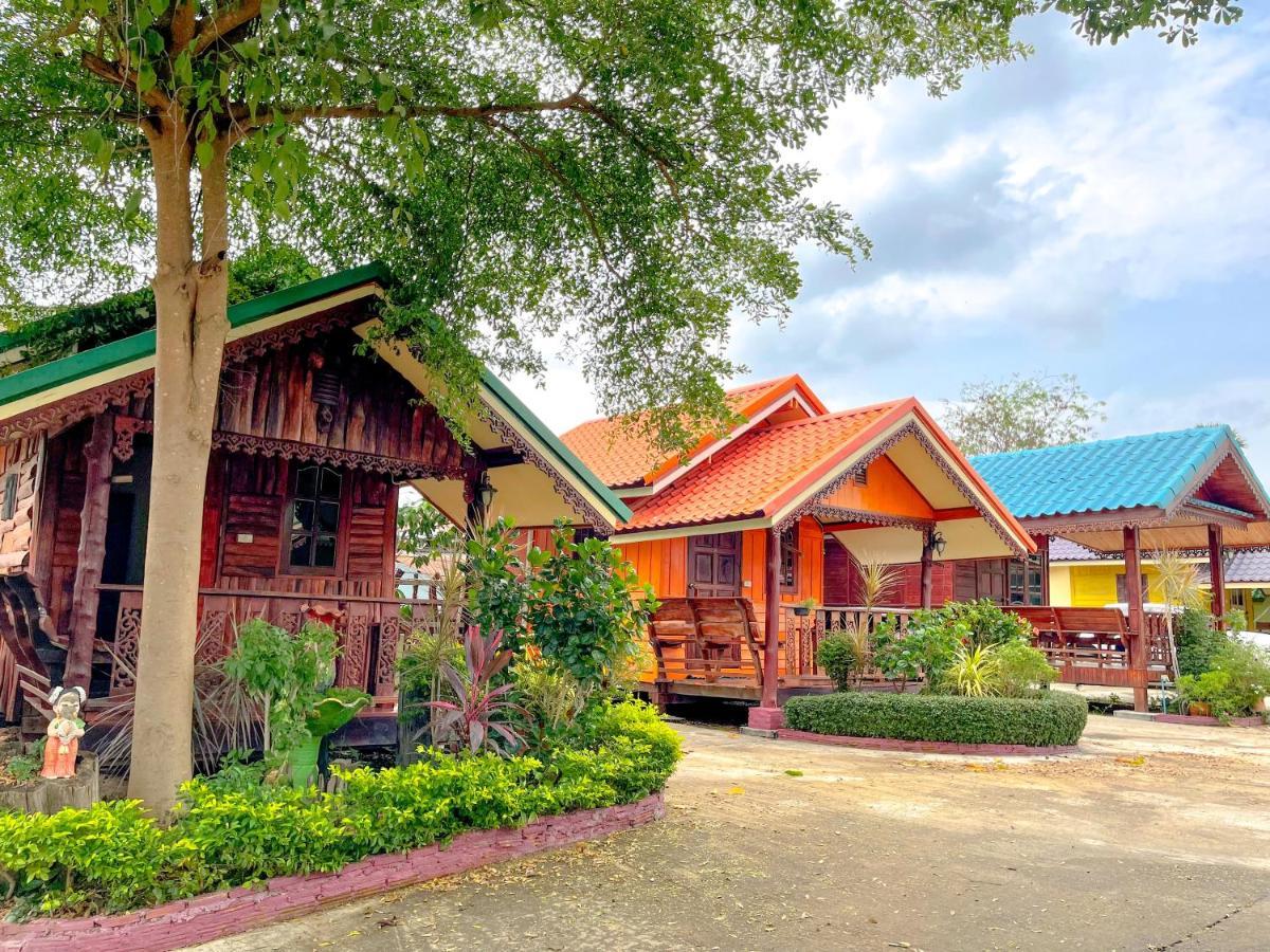 Ruanmai Style Resort 1 Ban Nong Nam Khan Ngoại thất bức ảnh