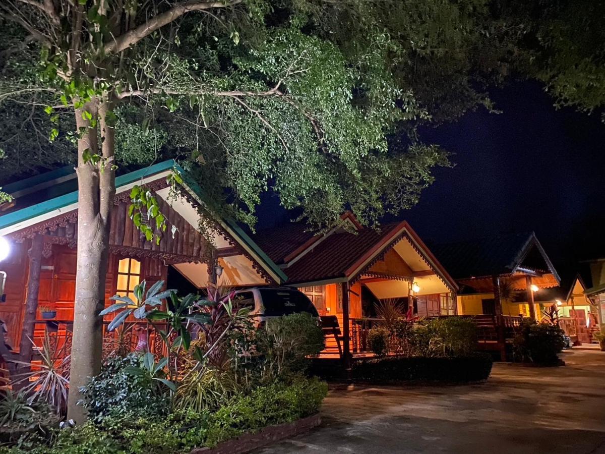 Ruanmai Style Resort 1 Ban Nong Nam Khan Ngoại thất bức ảnh