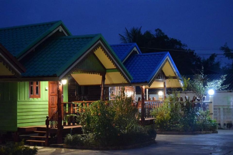 Ruanmai Style Resort 1 Ban Nong Nam Khan Ngoại thất bức ảnh
